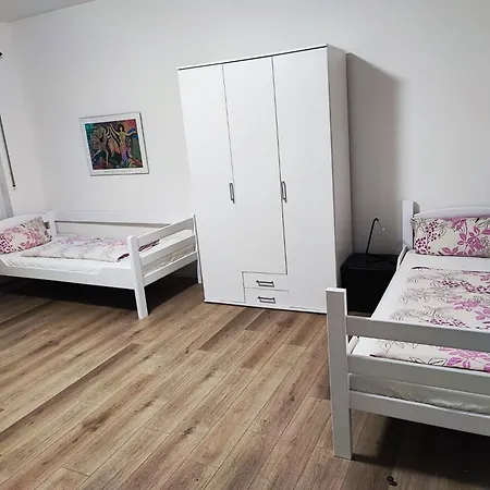 Appartement Von-seeckt-strasse 9 *